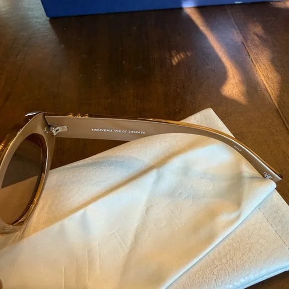 Le Specs Nouveau Brown Sunglasses - Picture 6 of 6
